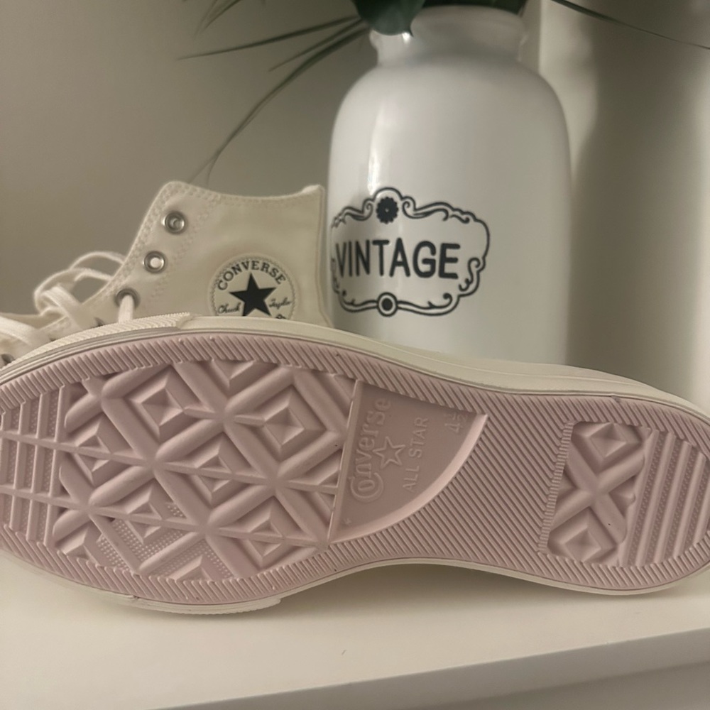 *NWOT*  Converse Women's Off-White Platform Sneakers - Picture 3 of 7